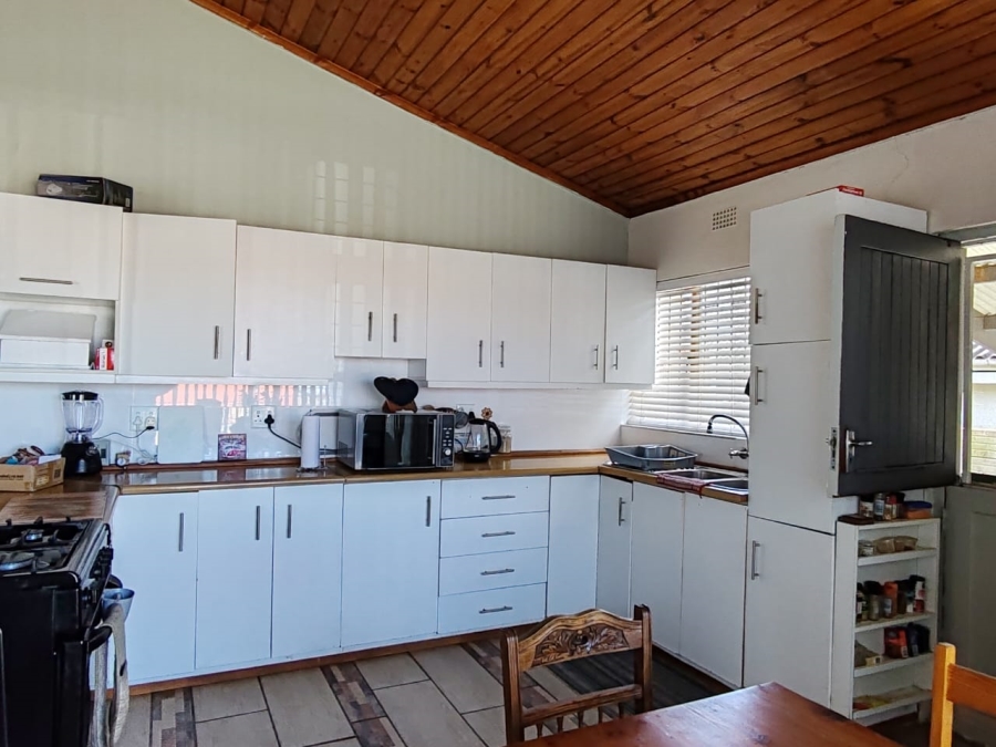 4 Bedroom Property for Sale in Palmiet Western Cape